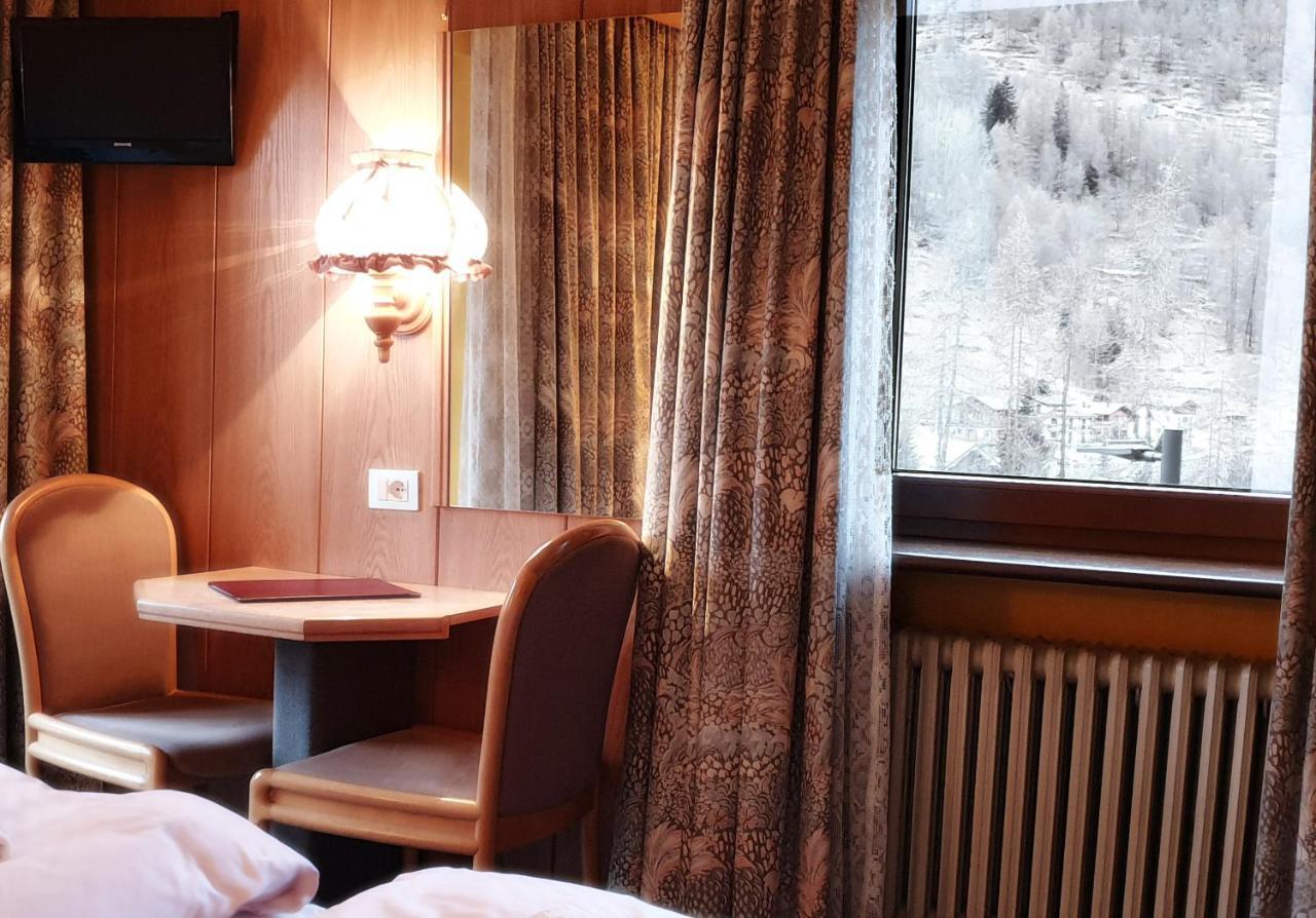 Hotel Etoile De Neige Valtournenche Kültér fotó